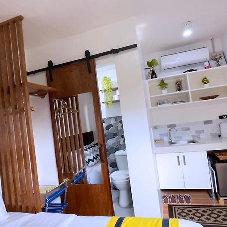 Mactan Hostel Lapu-Lapu City Exteriör bild